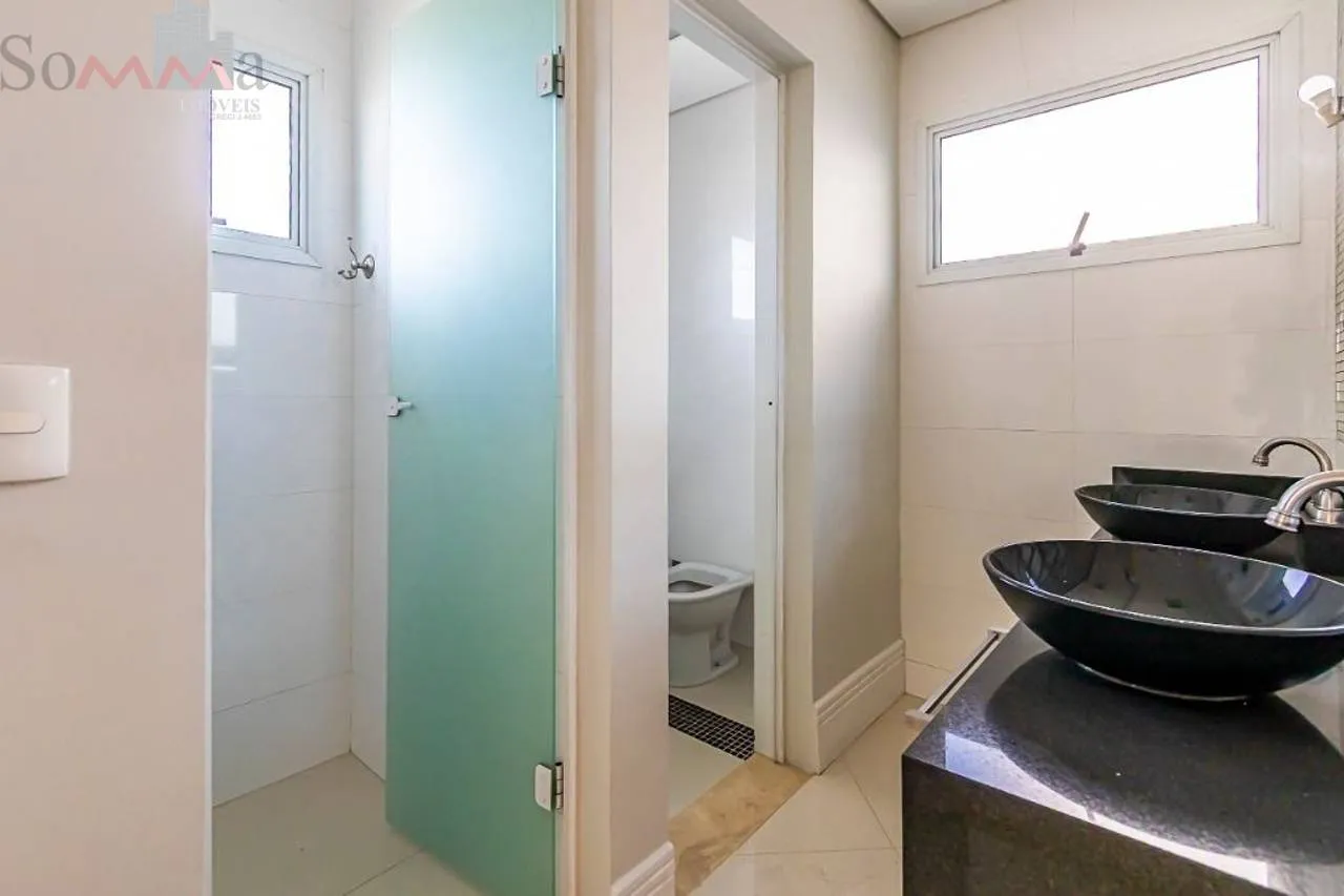 Furnished house, 323 m², with a bathtub — photo 93