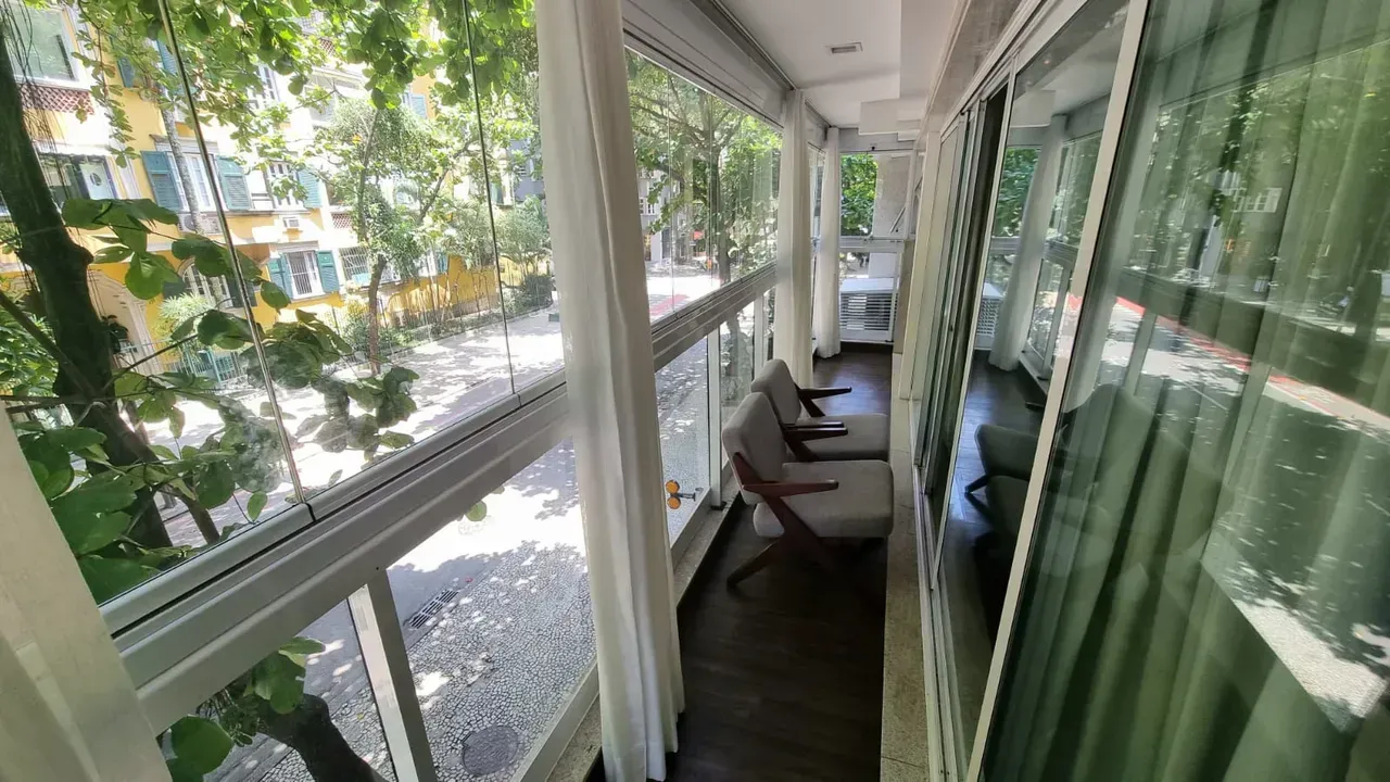 Rental apartment with 3 bedrooms and 170 m² — photo 11