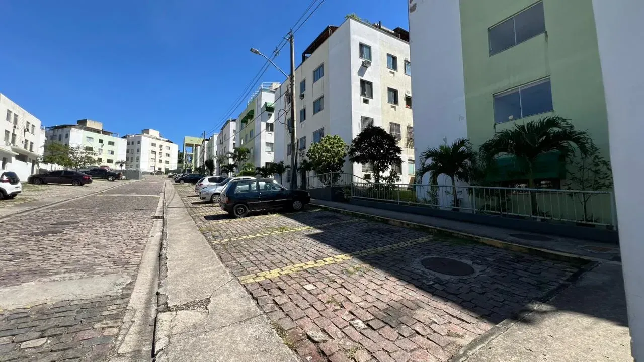 Apartamento com 2 quartos e 1 vaga, azulejo por todo lado — photo 2