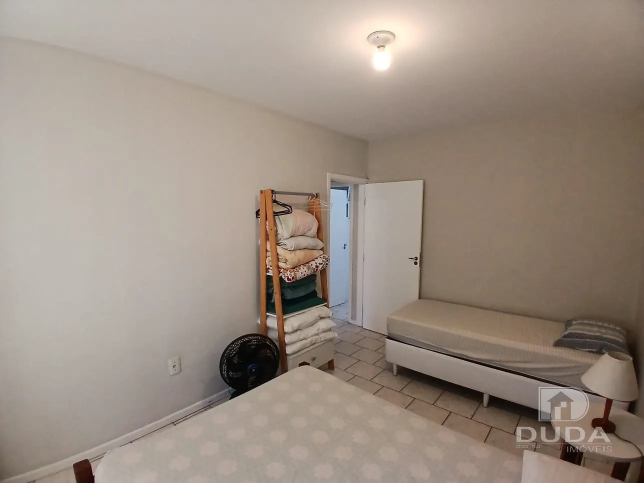 2-bedroom apartment with a washing machine in Florianópolis — photo 14