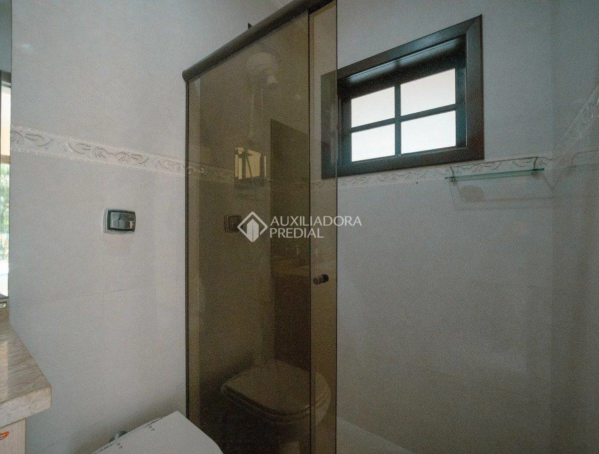 1723 m² house with a bathtub and a grill on the balcony — photo 41