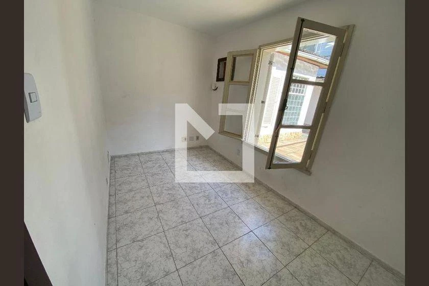 Rental house with 6 bedrooms and 704 m² — photo 25