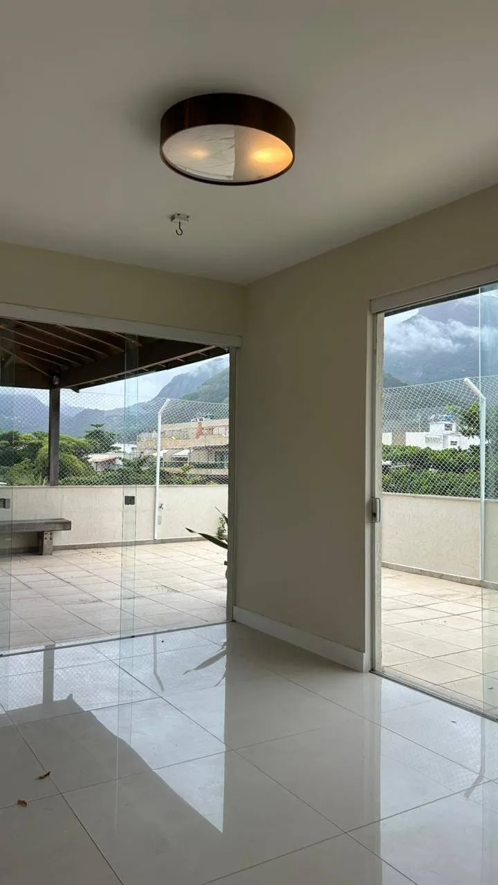 Apartamento com 5 quartos e varanda fechada com vidro — photo 11