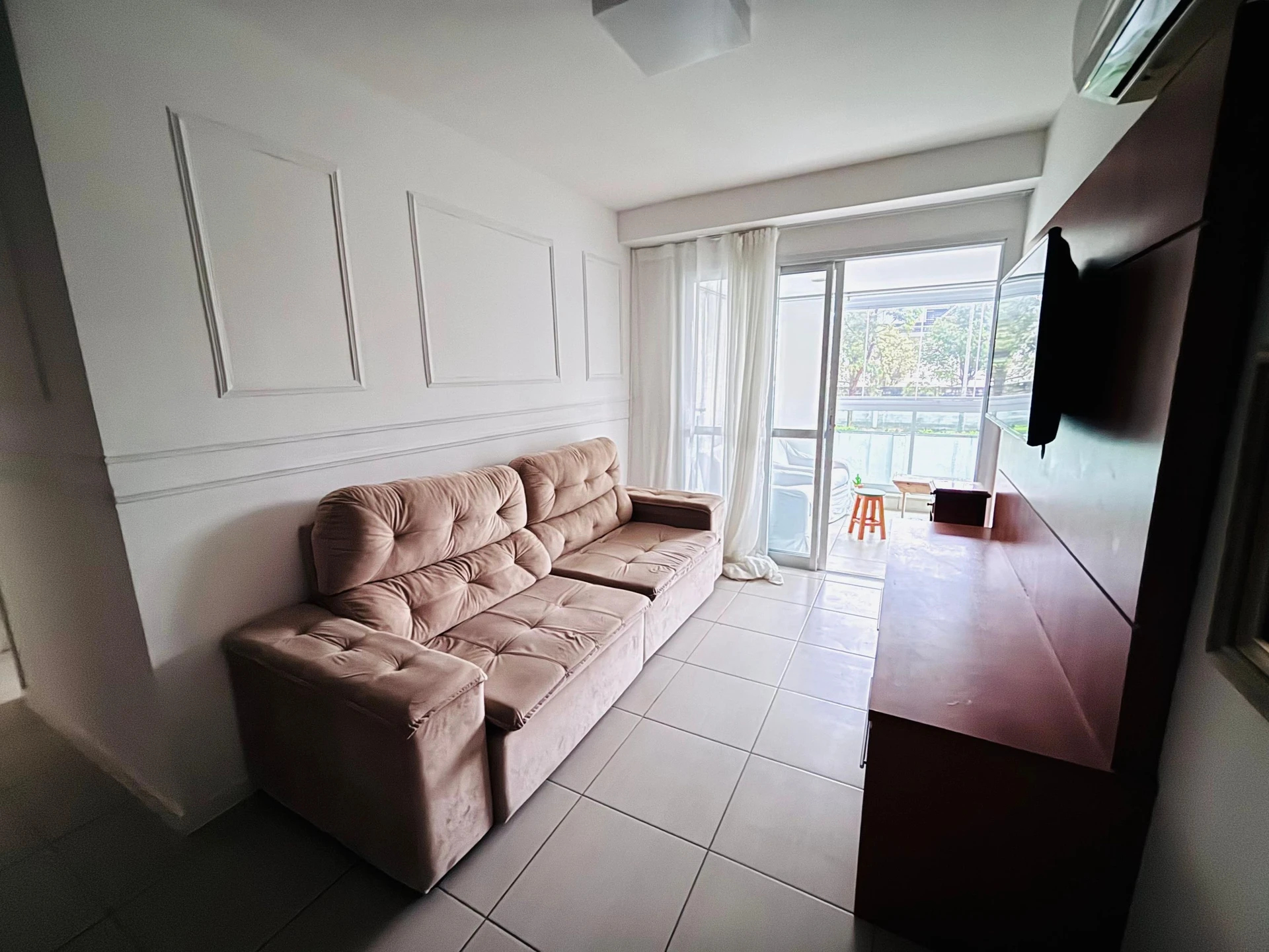 Furnished 2-bedroom apartment with separate kitchen — photo 7