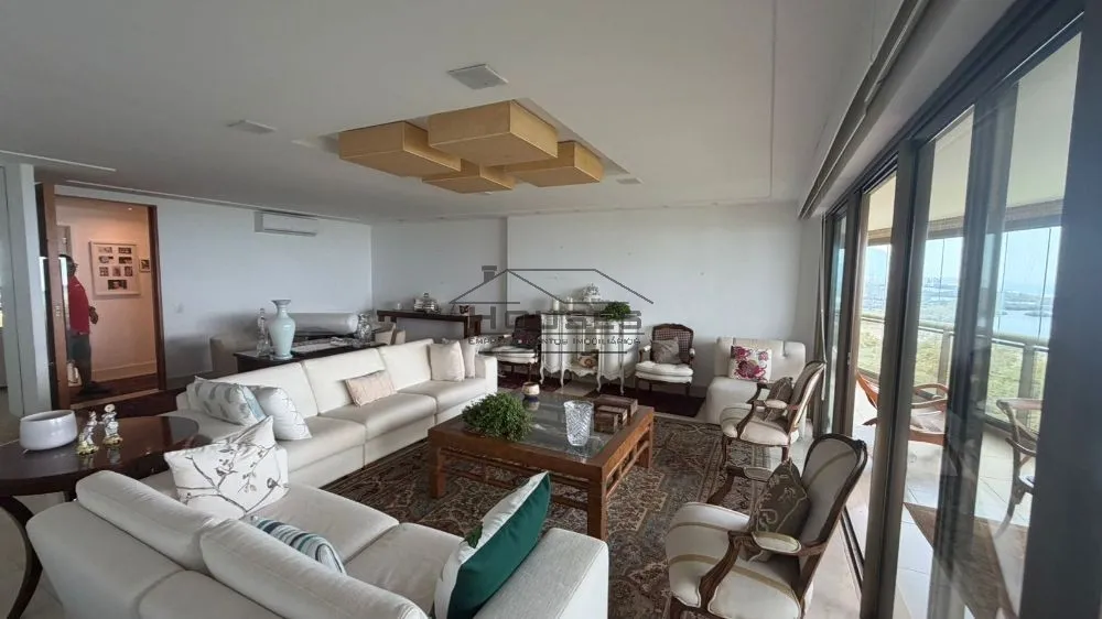 4-bedroom unfurnished apartment with 1 bathroom — photo 9