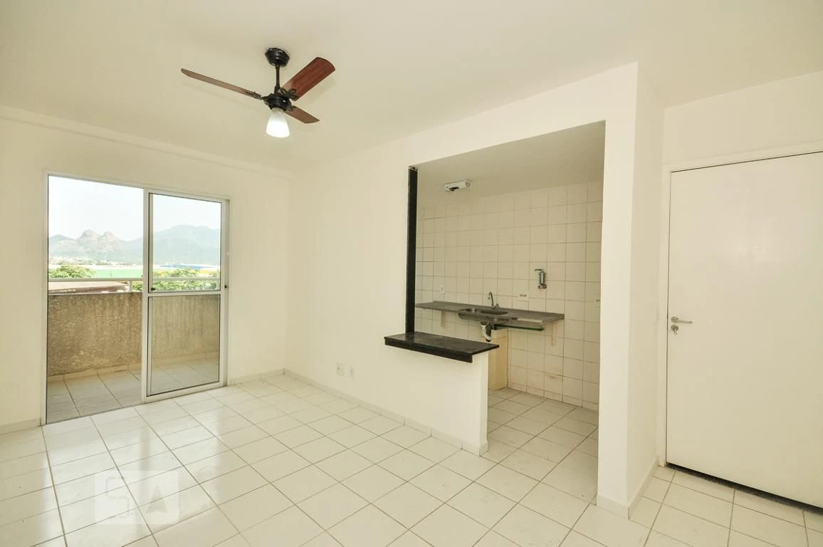 Unfurnished 2-bedroom apartment with 1 bath and open-plan kitchen — photo 12