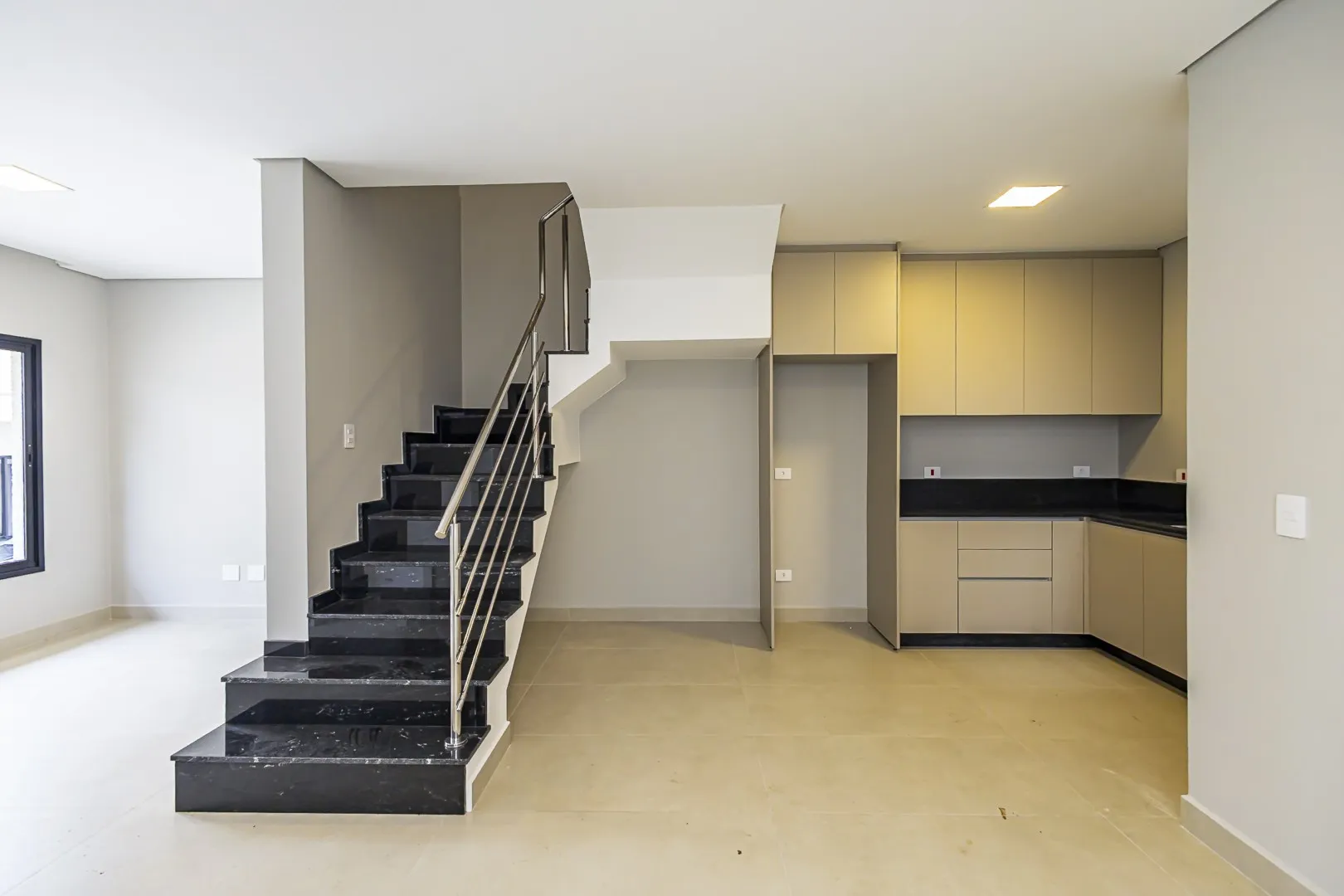 House with 3 bedrooms, 3 baths and 2 parking spots — photo 11