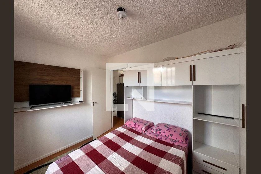 Furnished 2-bedroom apartment with an open-plan kitchen — photo 8