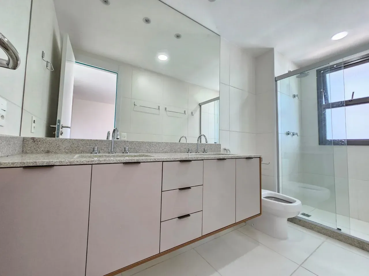 Apartamento de 156 m² com 4 quartos e 5 banheiros — photo 22