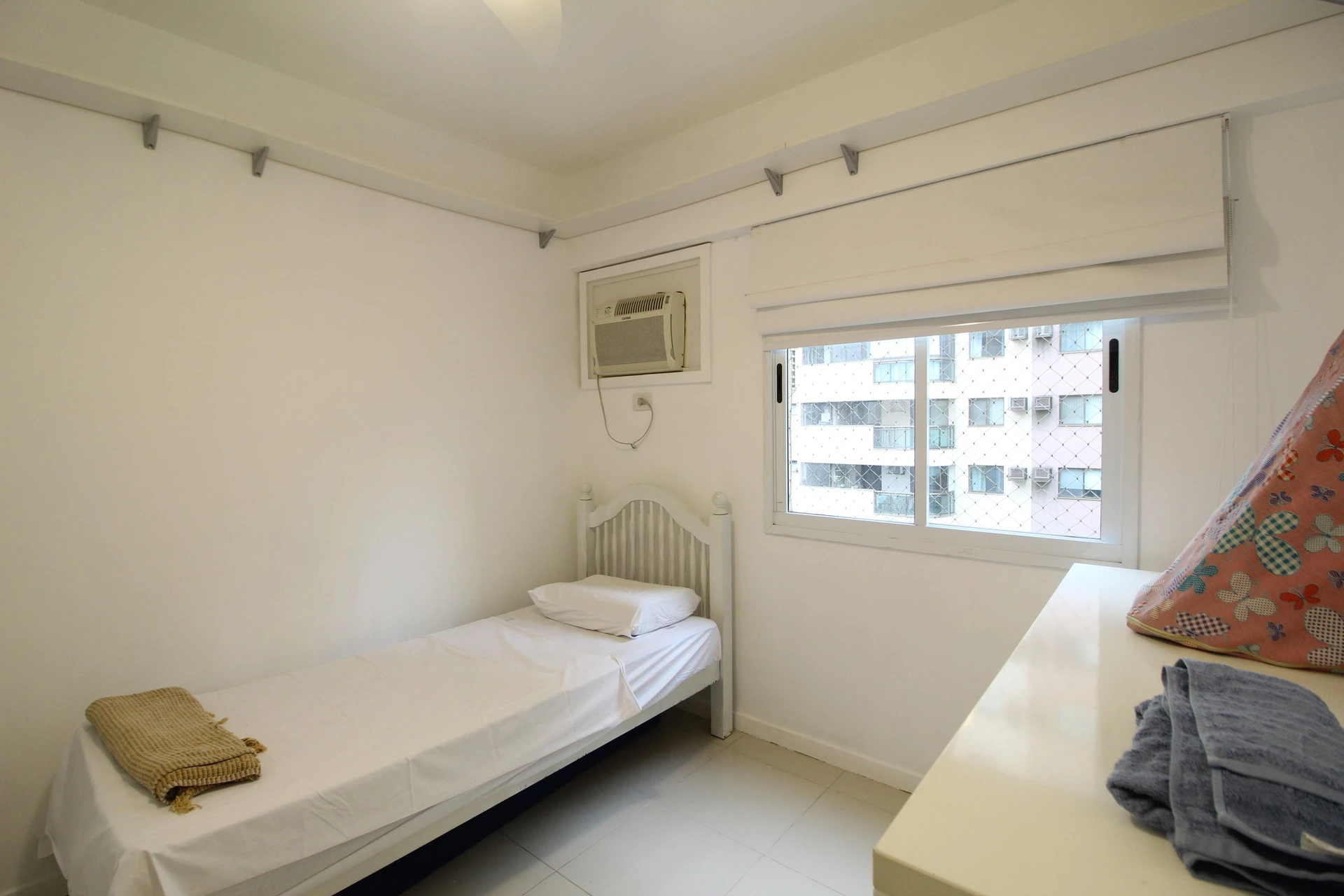 Furnished 3-bedroom apartment with 2 bathrooms — photo 28