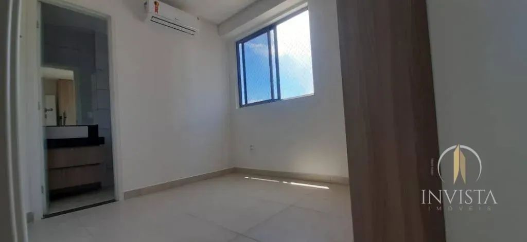 Floor-to-ceiling windows in a 2-bedroom apartment, 56 m² — photo 28
