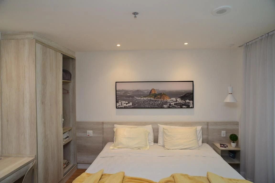 Furnished 1-bedroom apartment with enclosed balcony — photo 5