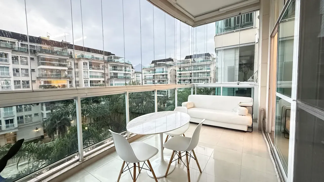 Furnished 103 m² apartment with 2 bedrooms and garden — photo 24