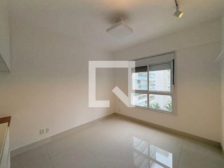 Departamento de 3 dormitorios con balcón cerrado con vidrio — photo 28