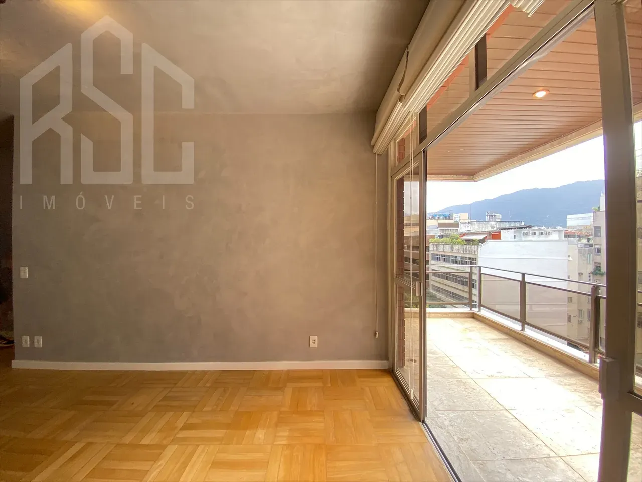 145 m² duplex penthouse with 2 bedrooms and 3 baths — photo 6