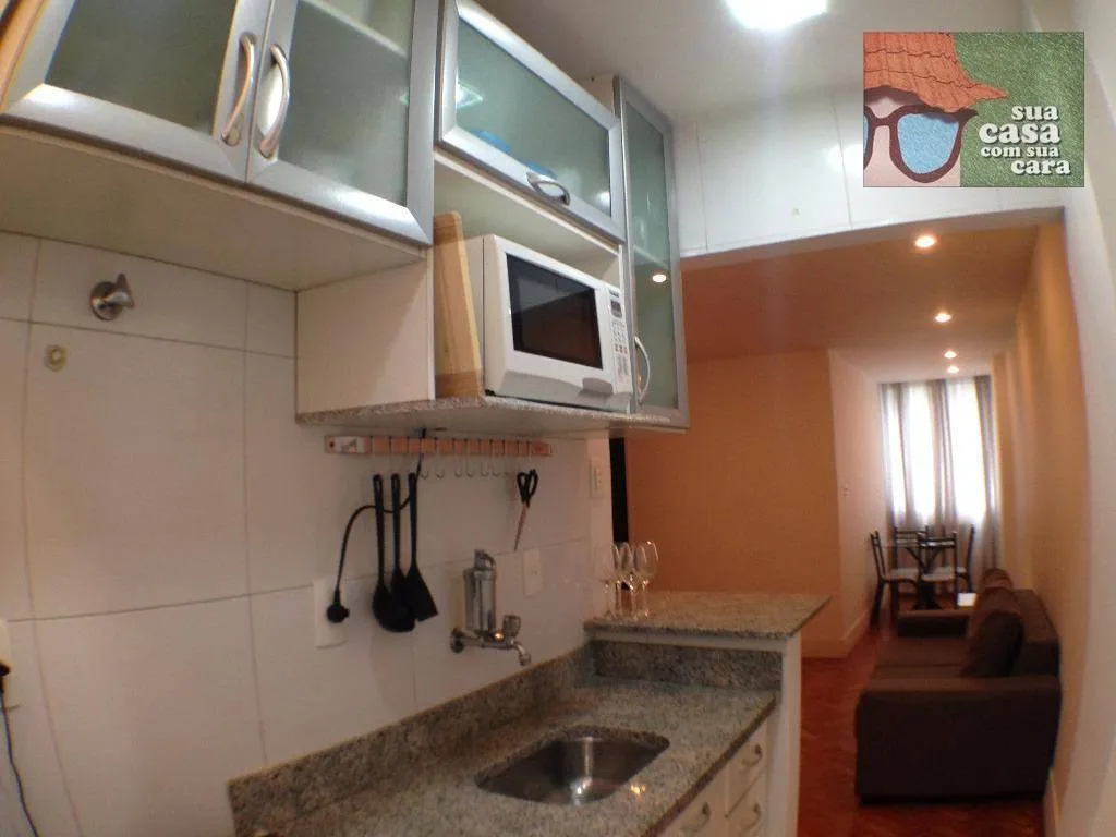 Wood or laminate floors in a one-bedroom apartment, 50 m² — photo 5