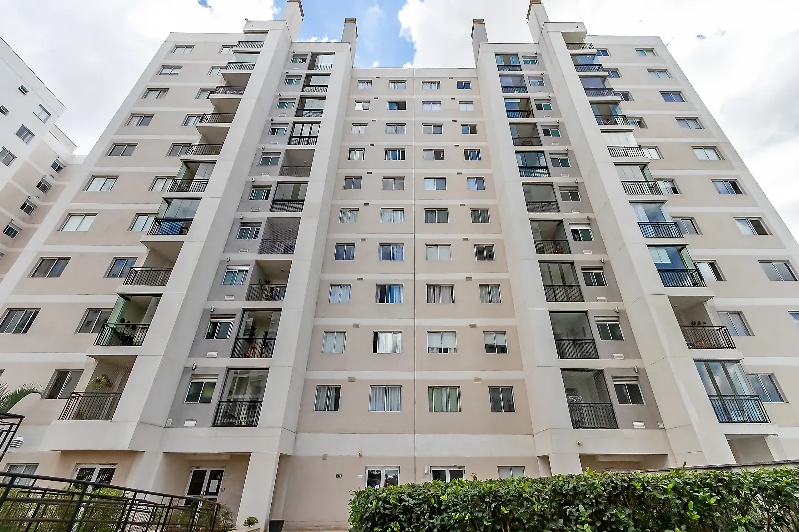 2-bedroom 63 m² apartment with a glass balcony — photo 48