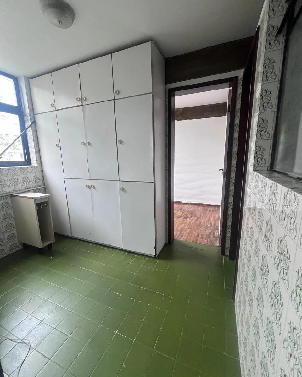 4-bedroom apartment with a home office in Curitiba — photo 30