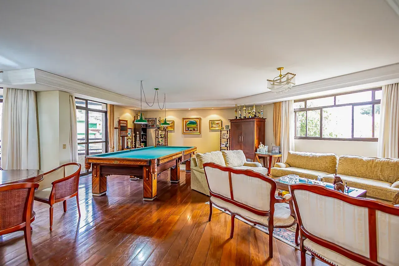 Apartamento de 334 m² com 4 quartos e cozinha a gás — photo 2