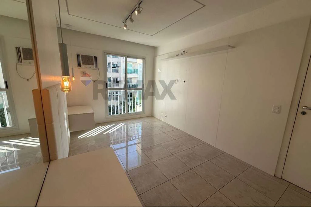 Apartamento reformado de 98 m² com varanda fechada — photo 28