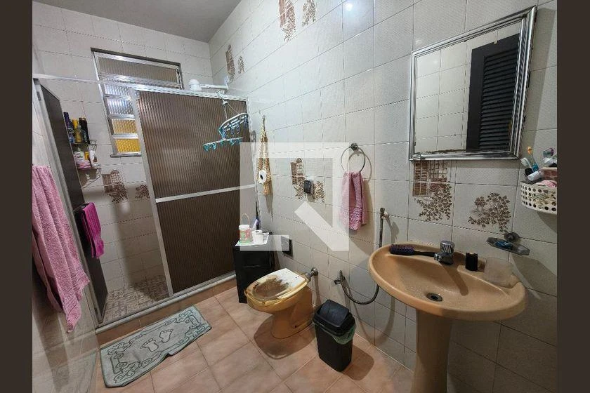 Furnished 240 m² house with 5 bedrooms and 5 bathrooms — photo 25