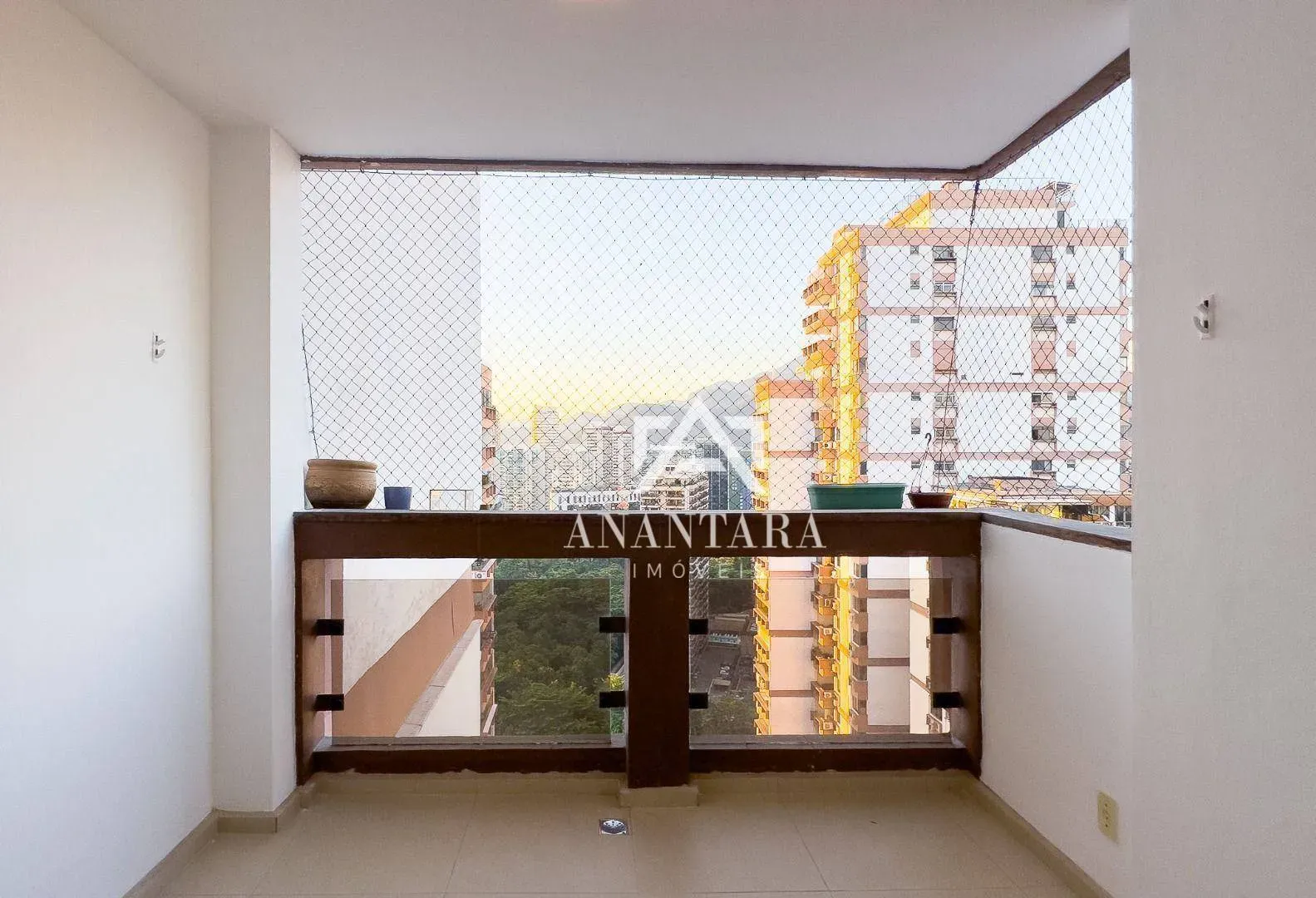 2-bedroom apartment with a water view in Rio de Janeiro — photo 10