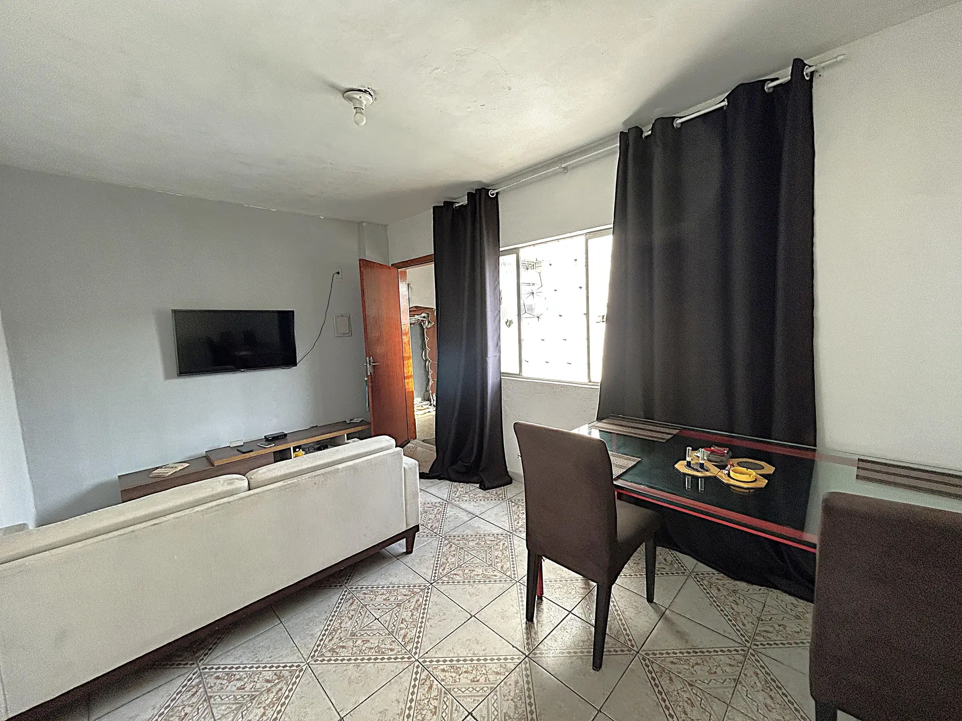 Furnished 2-bedroom apartment with building party room