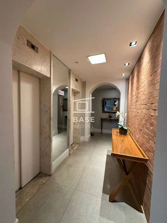 Furnished 2-bedroom apartment with balcony — photo 27