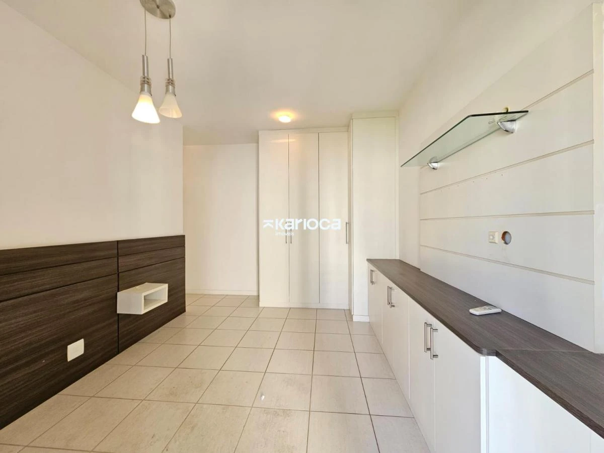90 m² apartment with 3 bedrooms and built-in wardrobes — photo 10