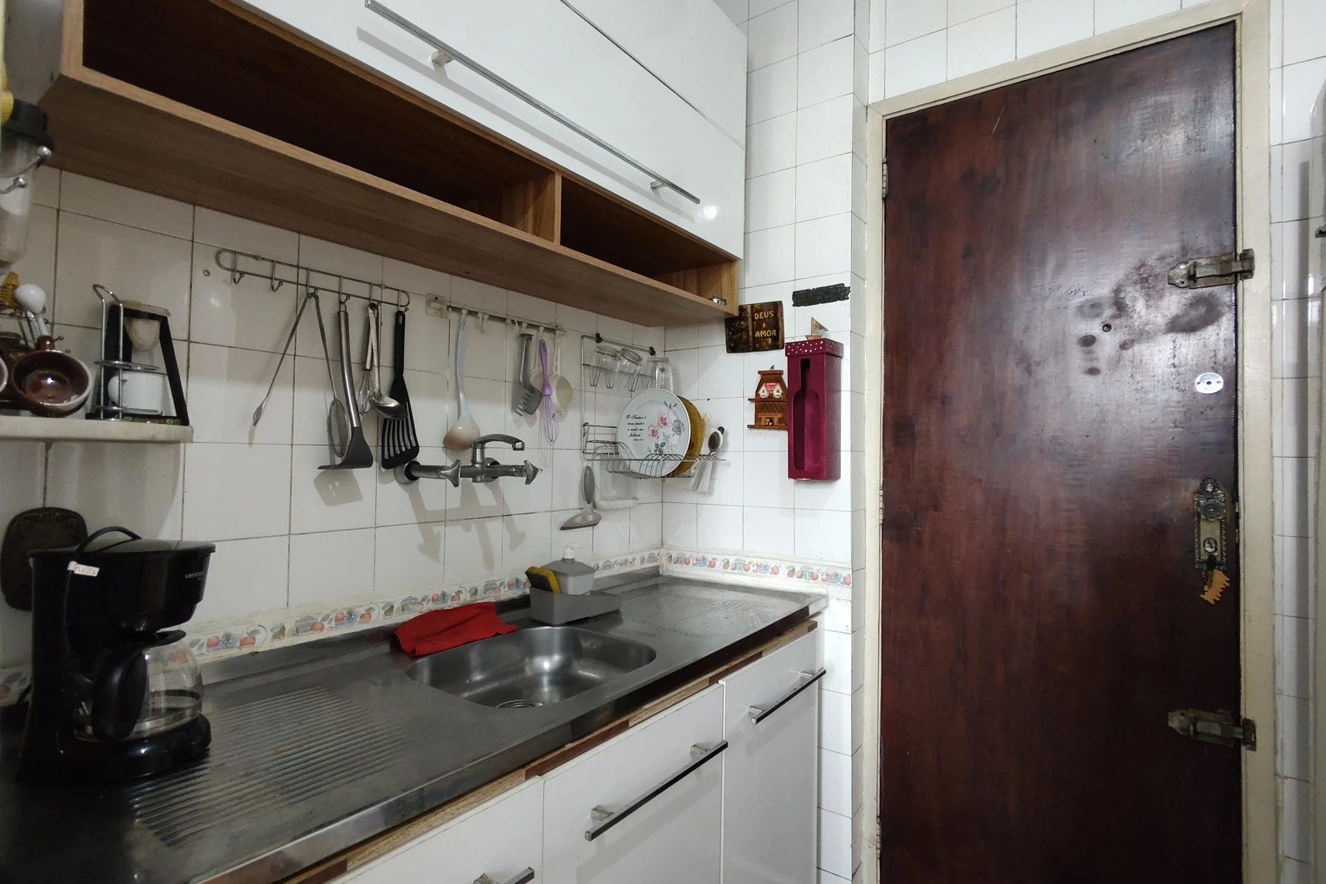 Furnished 2-bedroom apartment with a balcony — photo 34