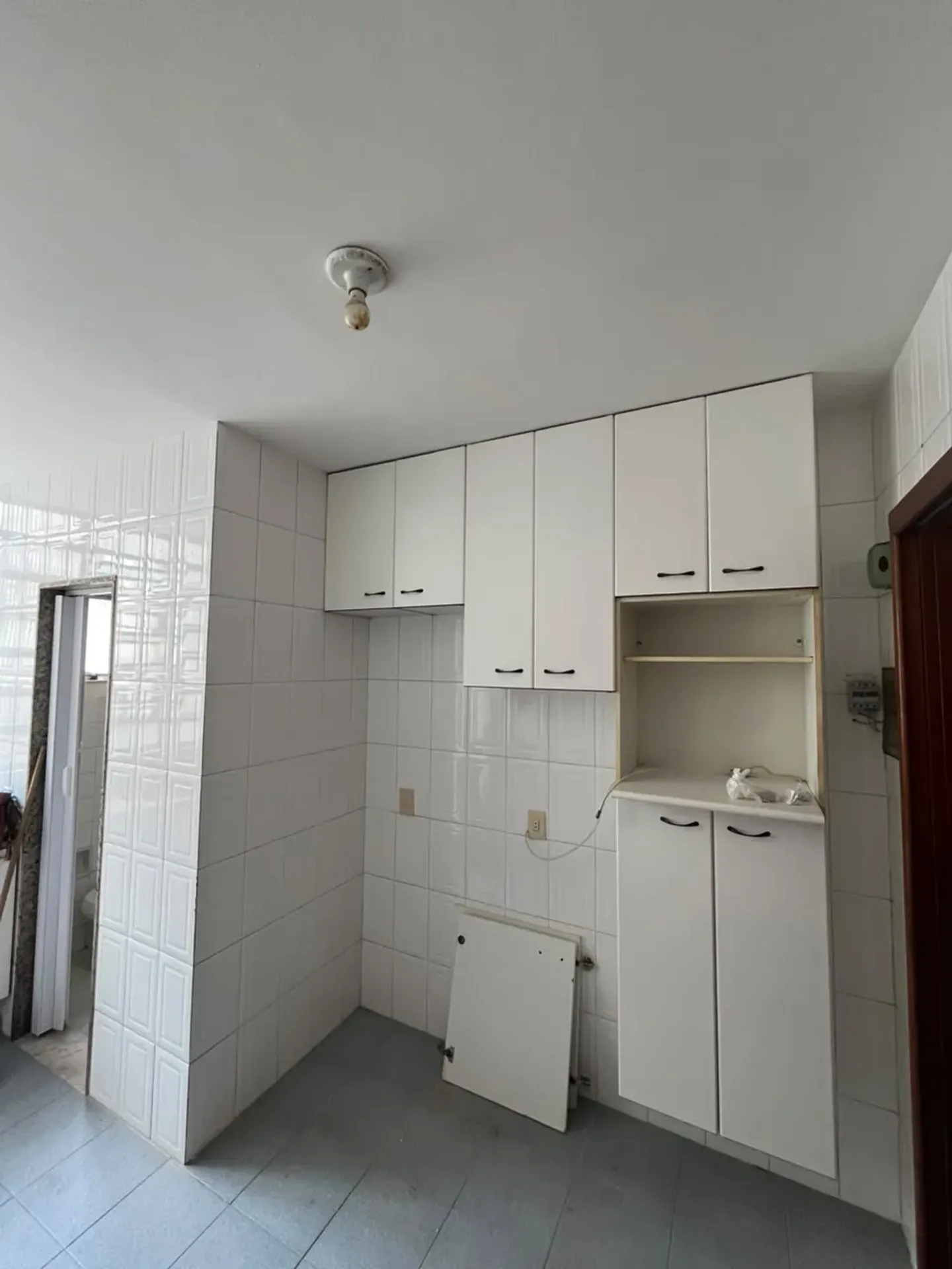 Apartment on the 1st floor with wood or laminate floors — photo 5