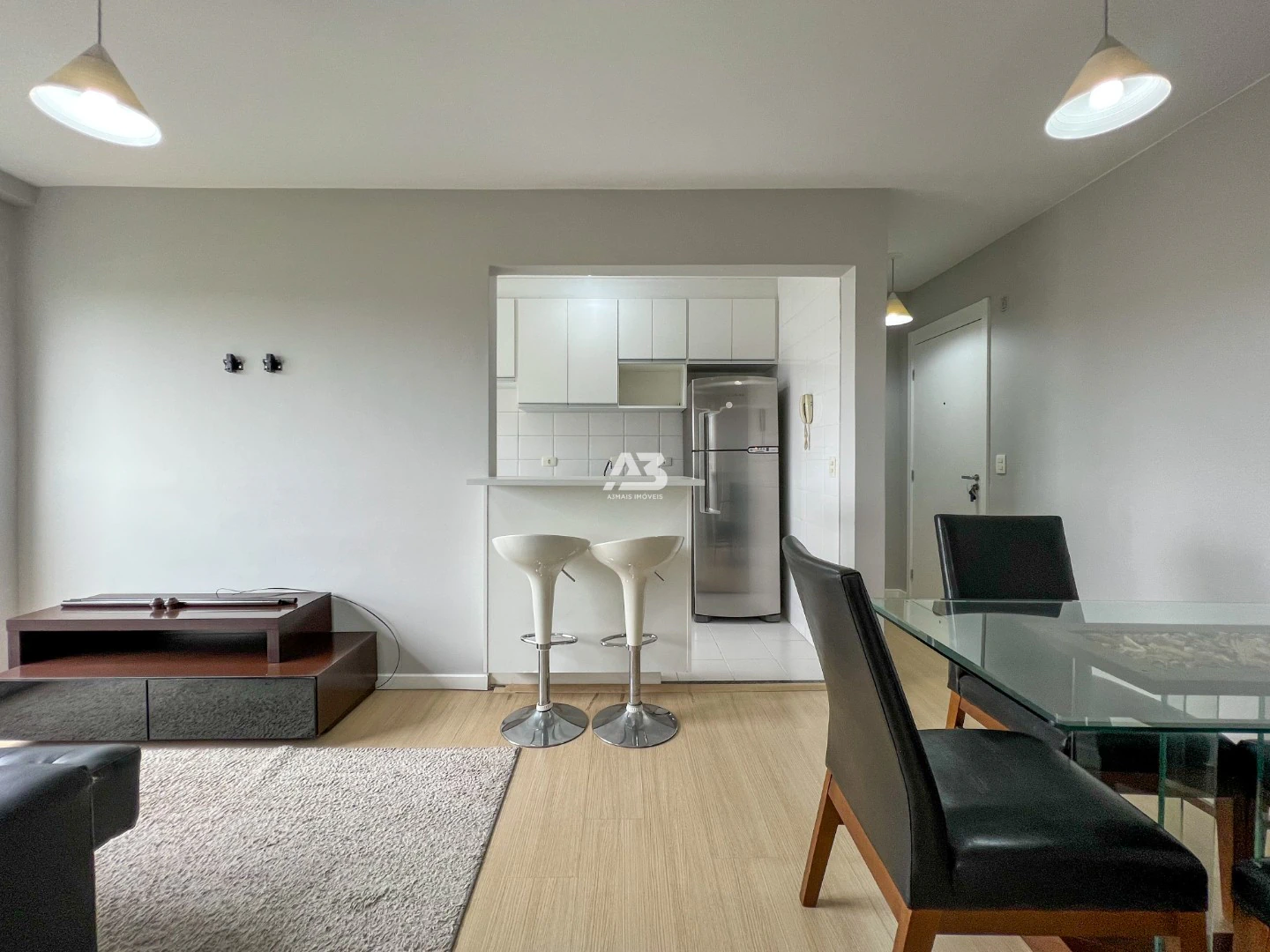 Furnished 2-bedroom apartment with open kitchen — photo 21