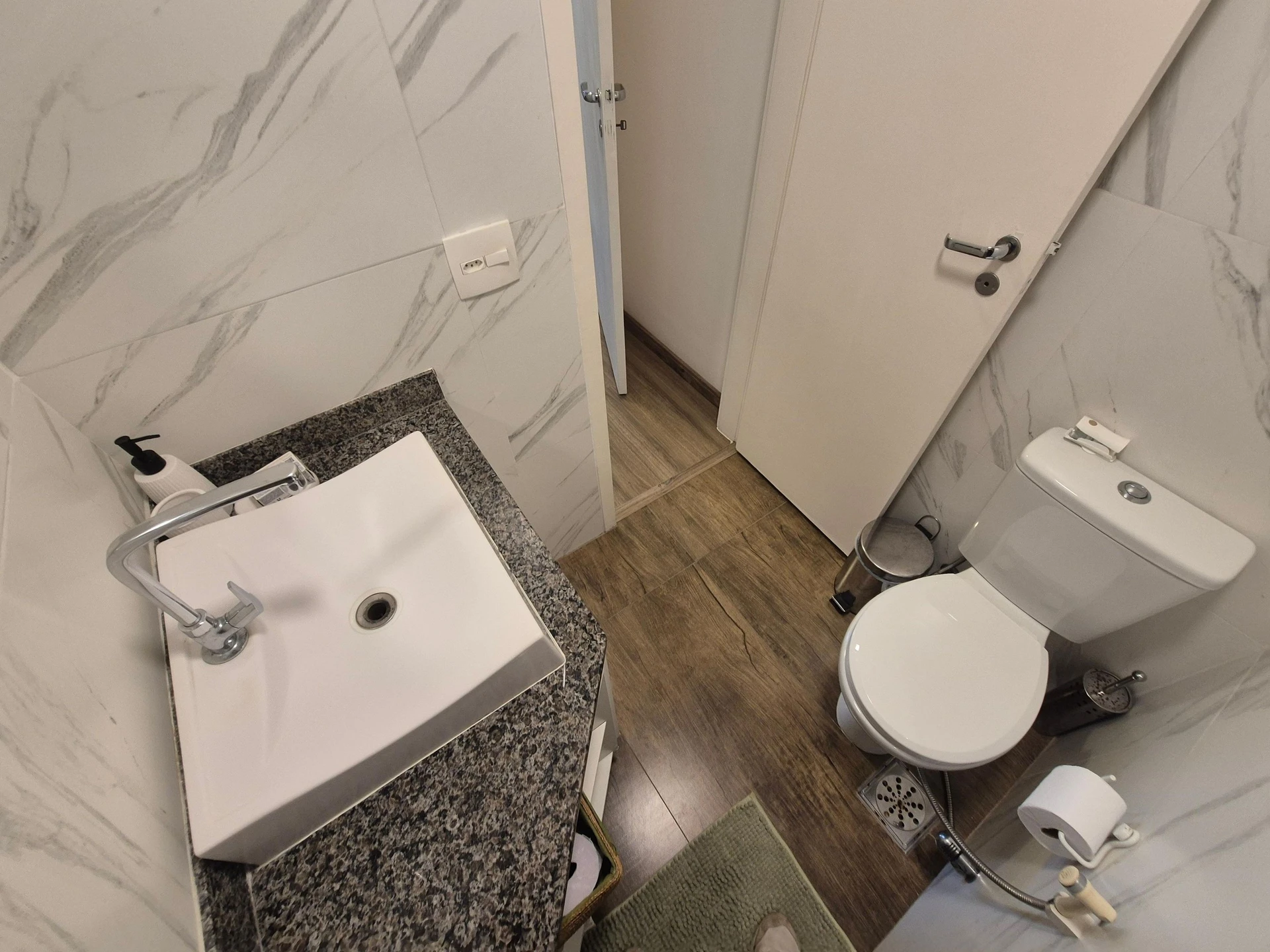 Furnished apartment with 2 en-suite bedrooms and 1 parking — photo 29