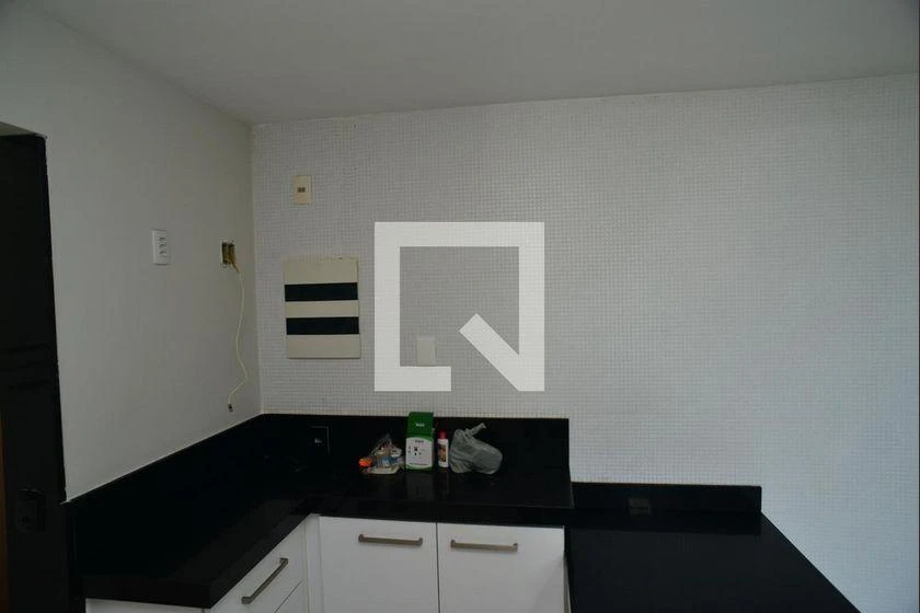 3-bedroom apartment with a walk-in closet — photo 33