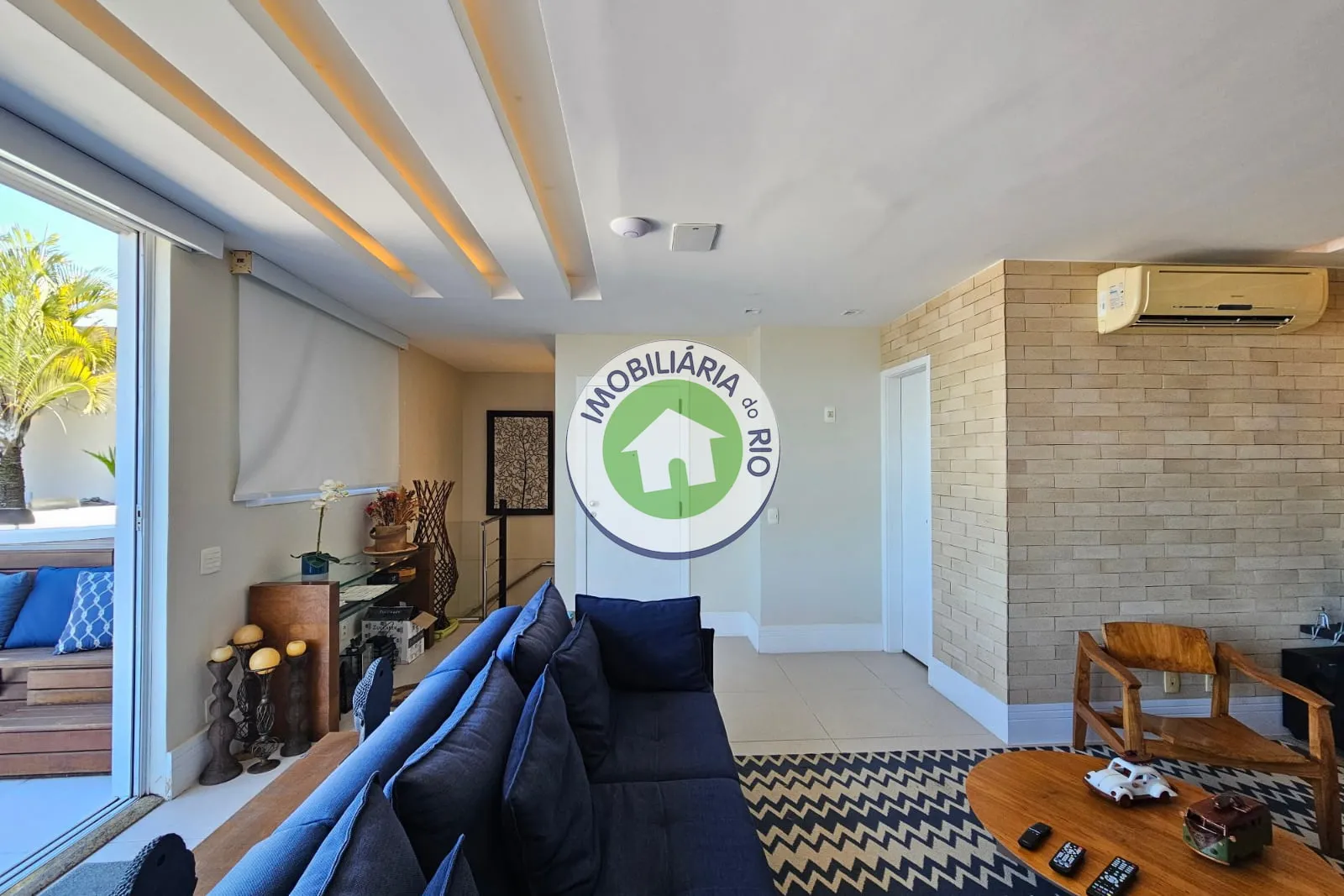 Apartment with 3 bedrooms, 4 bathrooms and a separate kitchen — photo 22