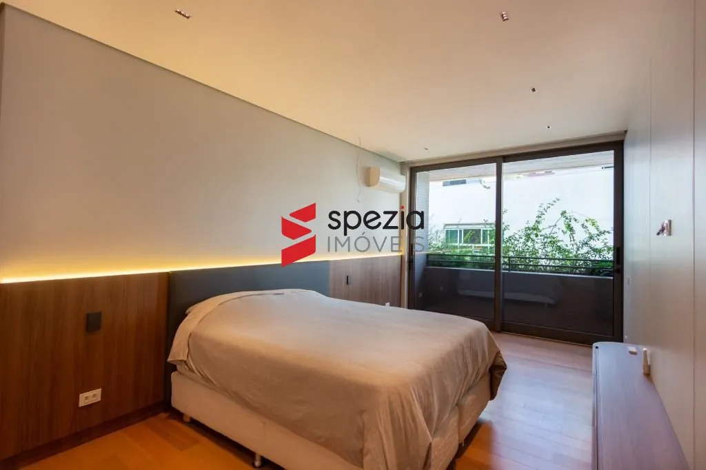 3-bedroom apartment with a grill on the balcony in Curitiba — photo 6