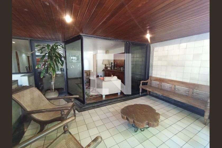 3-bedroom apartment with 185 m² and balcony grill — photo 3