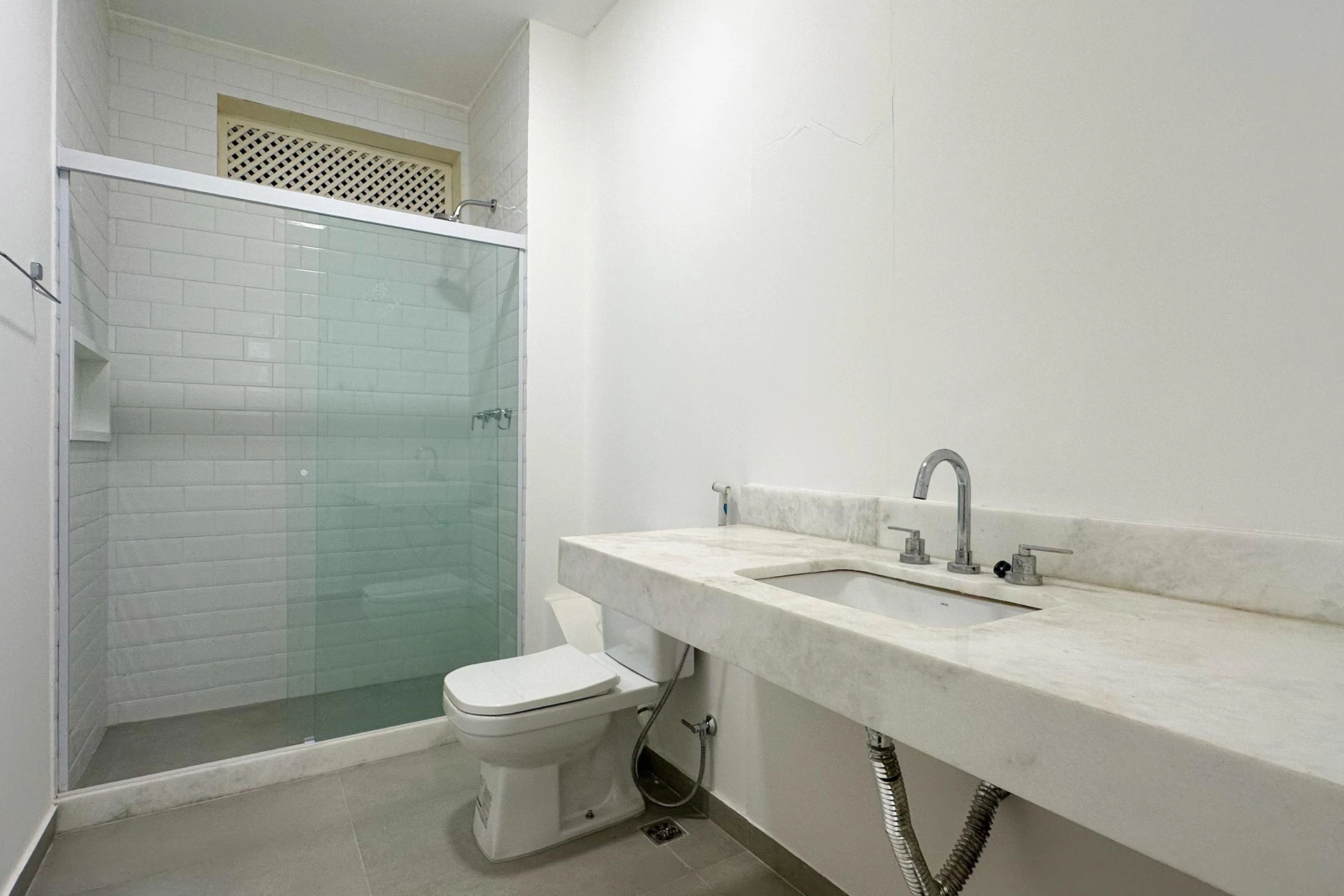 Washing machine in a 4-bedroom apartment, 168 m² — photo 52