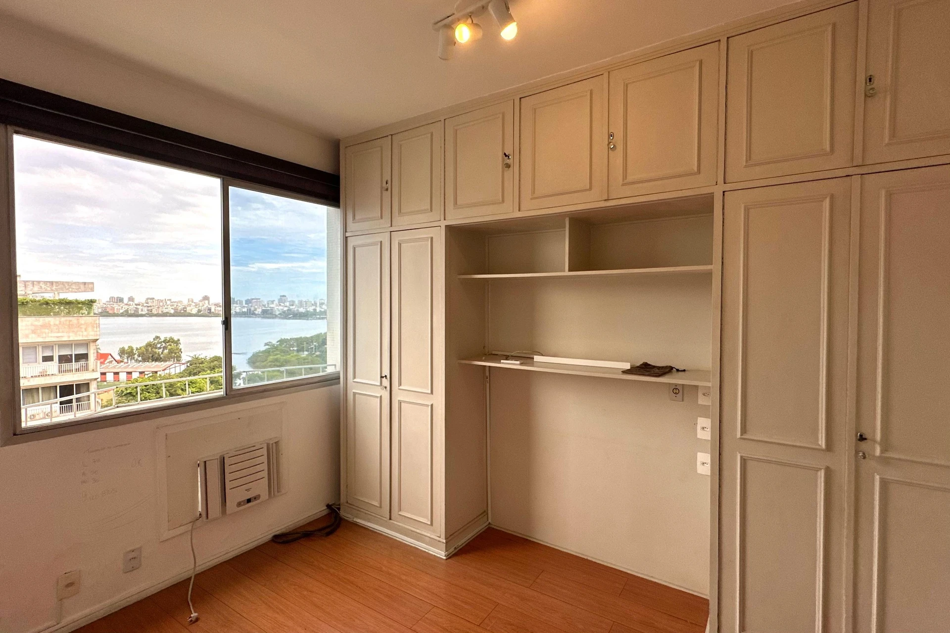 Apartamento de 3 quartos com vista para a água, Lagoa — photo 40