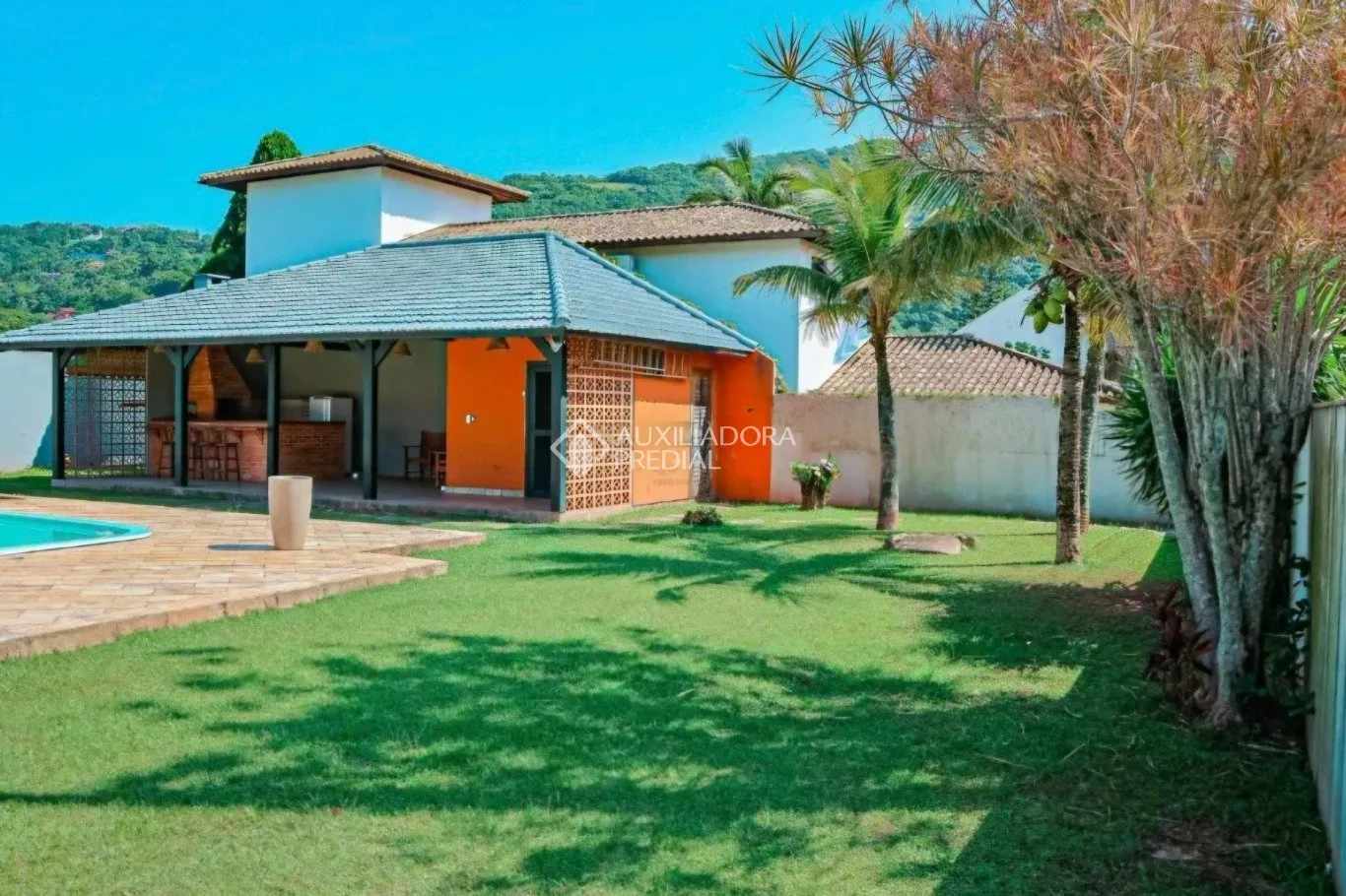 Casa sem mobília de 1100 m² com 3 suítes e jardim — photo 31