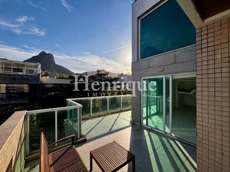 Triplex penthouse with 3 bedrooms and 3 bathrooms — photo 9