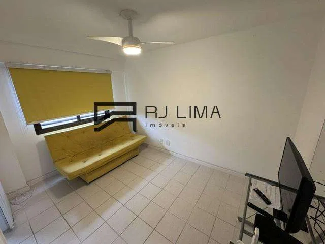 Floor-to-ceiling windows in a 2-bedroom apartment, 80 m² — photo 14