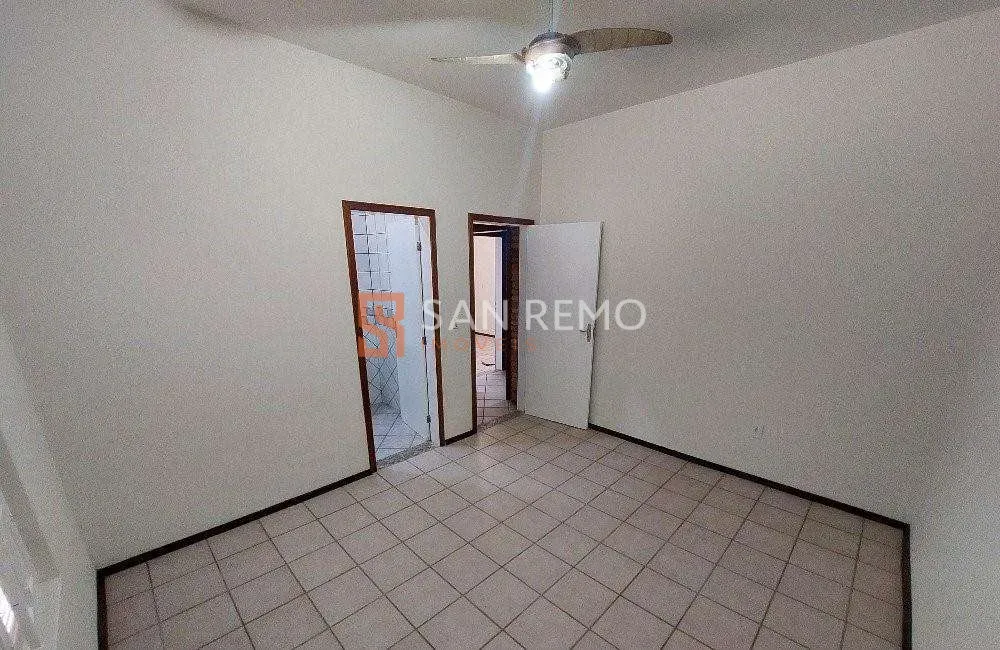 200 m² house with a fireplace and a grill on the balcony — photo 3