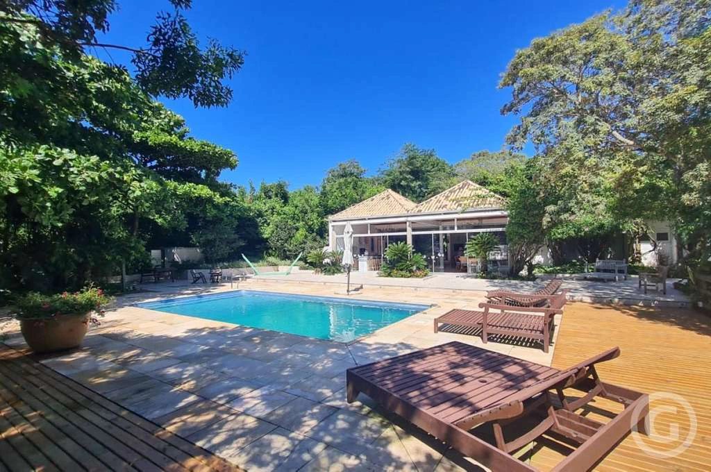 Furnished house with 4 en-suite bedrooms and 370 m² — photo 3
