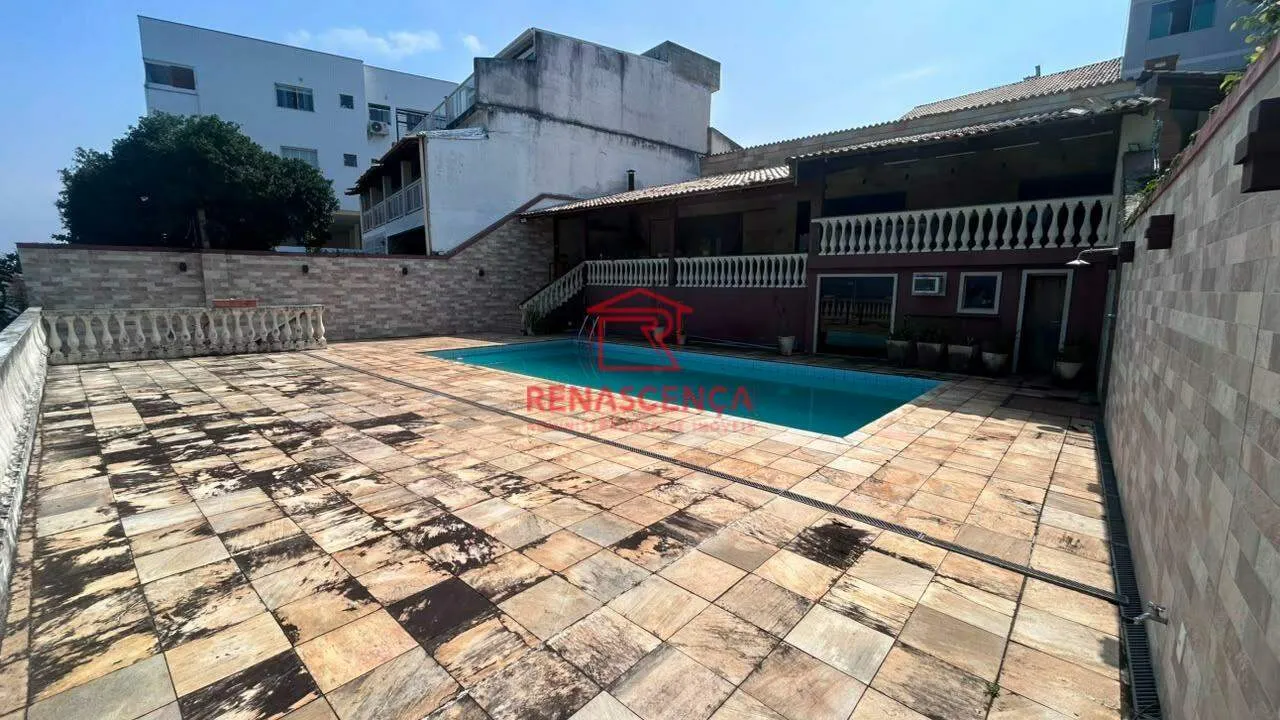 House with 4 bedrooms and 5 bathrooms and 3 parking spots — photo 15