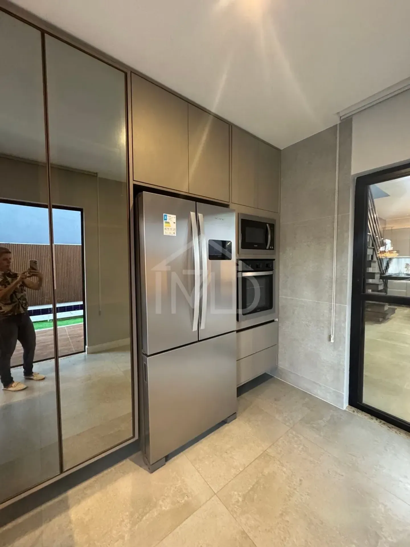 Casa mobiliada com 4 suítes e piscina, 420 m² — photo 37