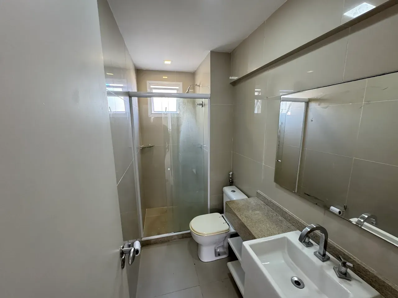 3-bedroom apartment with balcony, 180 m² — photo 31