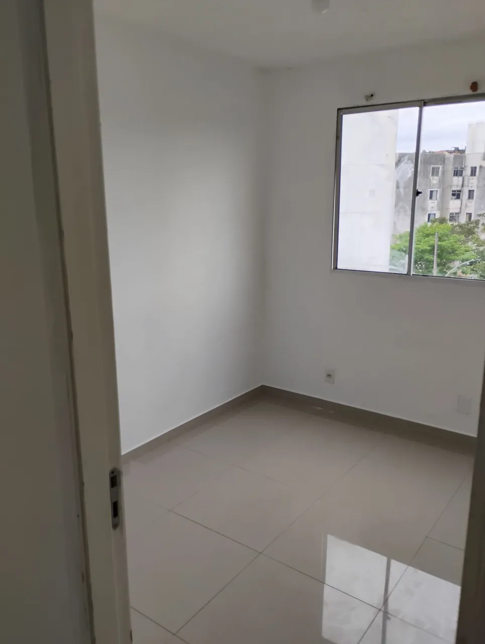 2-bedroom apartment in a building with a gym — photo 5