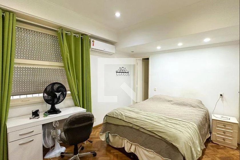 4-bedroom apartment with a home office — photo 10