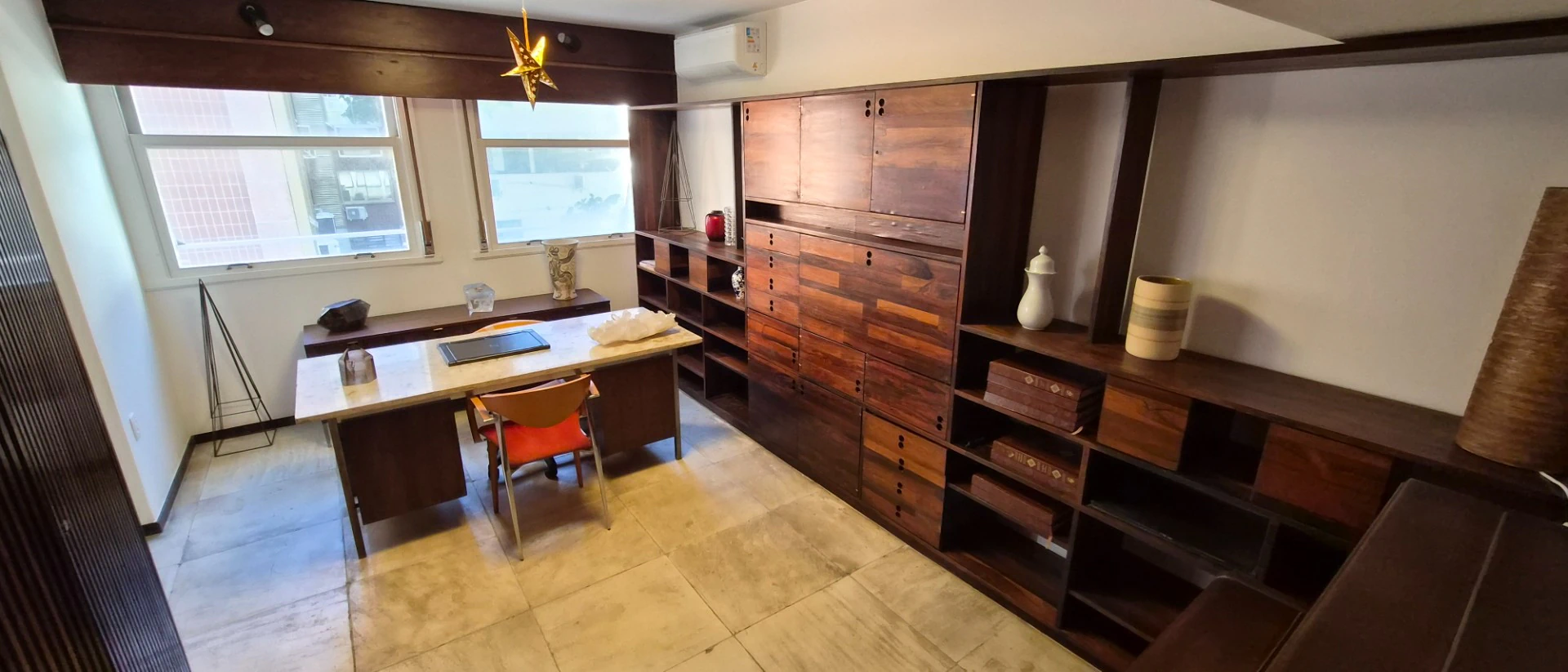Apartamento com 4 quartos e 300 m², 1 suíte e 4 banheiros — photo 23